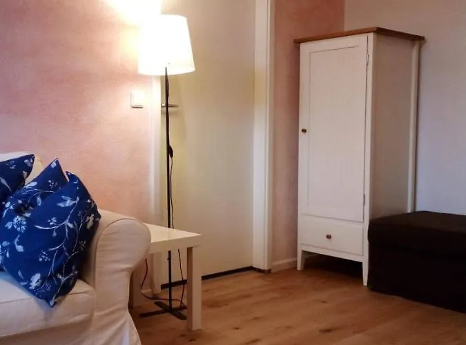 Schones Feng Shui Loft Uber Den Dachern Der Dresdner Neustadt Daire