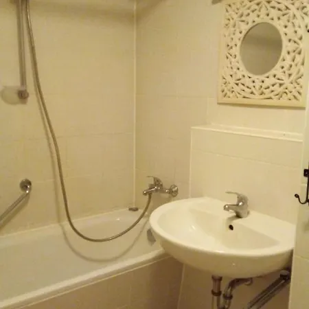 Schones Feng Shui Loft Uber Den Dachern Der Dresdner Neustadt Apartment