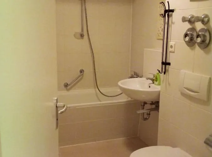 Schones Feng Shui Loft Uber Den Dachern Der Dresdner Neustadt