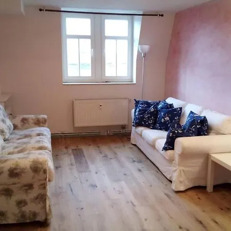Schones Feng Shui Loft Uber Den Dachern Der Dresdner Neustadt * ドレスデン