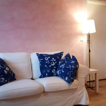 Schones Feng Shui Loft Uber Den Dachern Der Dresdner Neustadt